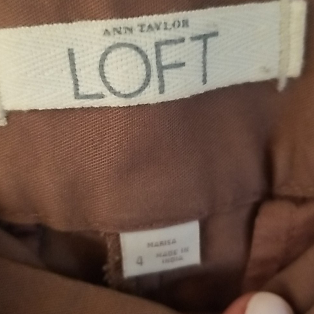 LOFT Capri pants - Picture 2 of 4